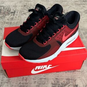 Air Max Zero Essential